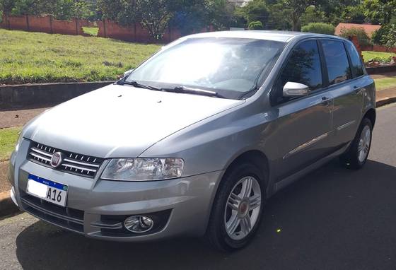 FIAT STILO 1.8 MPI 8V FLEX 4P AUTOMATIZADO